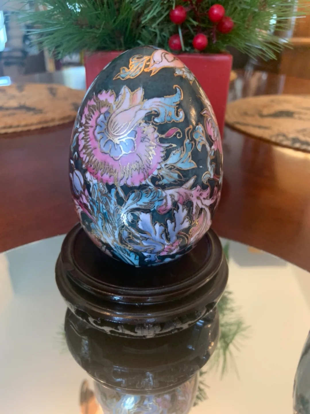 VINTAGE 3 LARGE HAND-PAINTED  GOLD TRIMMED CLOISONNÉ EGGS ! image indicator(4)