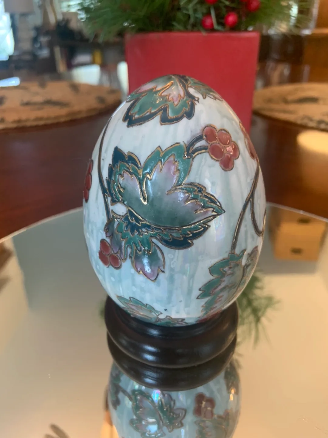 VINTAGE 3 LARGE HAND-PAINTED  GOLD TRIMMED CLOISONNÉ EGGS ! image indicator(6)