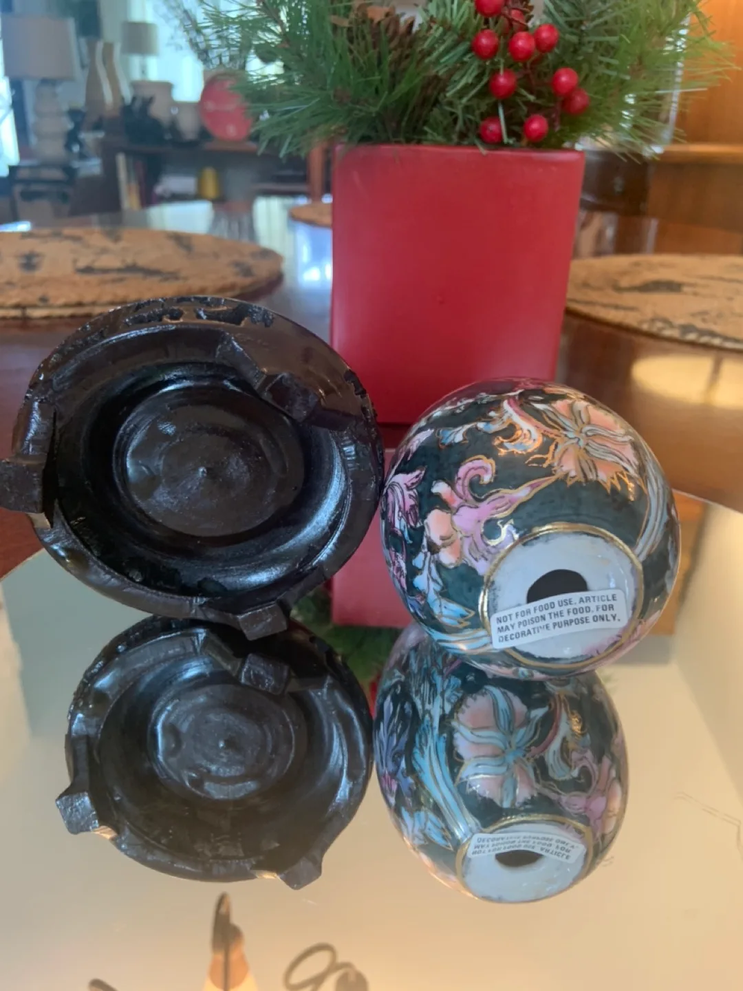 VINTAGE 3 LARGE HAND-PAINTED  GOLD TRIMMED CLOISONNÉ EGGS ! image indicator(5)