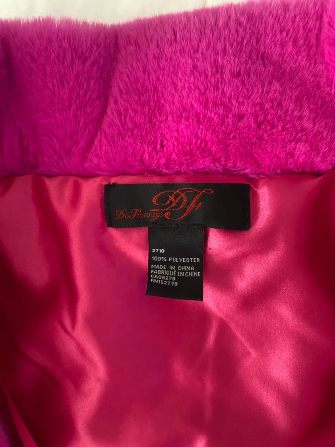 Pink Faux Fur Stole image indicator(3)