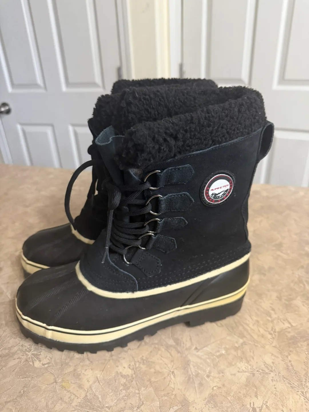 Alphine Winter Boots image indicator(2)