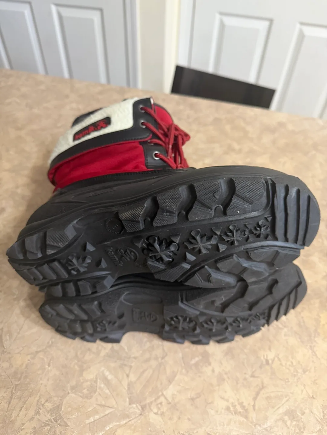 Kamik Red & Black Winter Boots Size 8 image indicator(5)