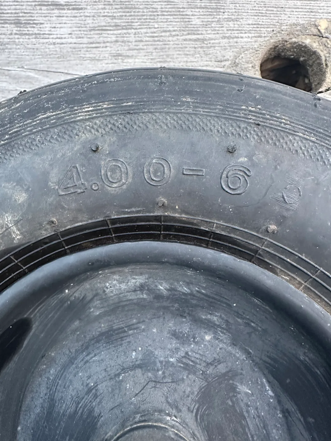 4.00-6 Wheel barrel tire image indicator(2)