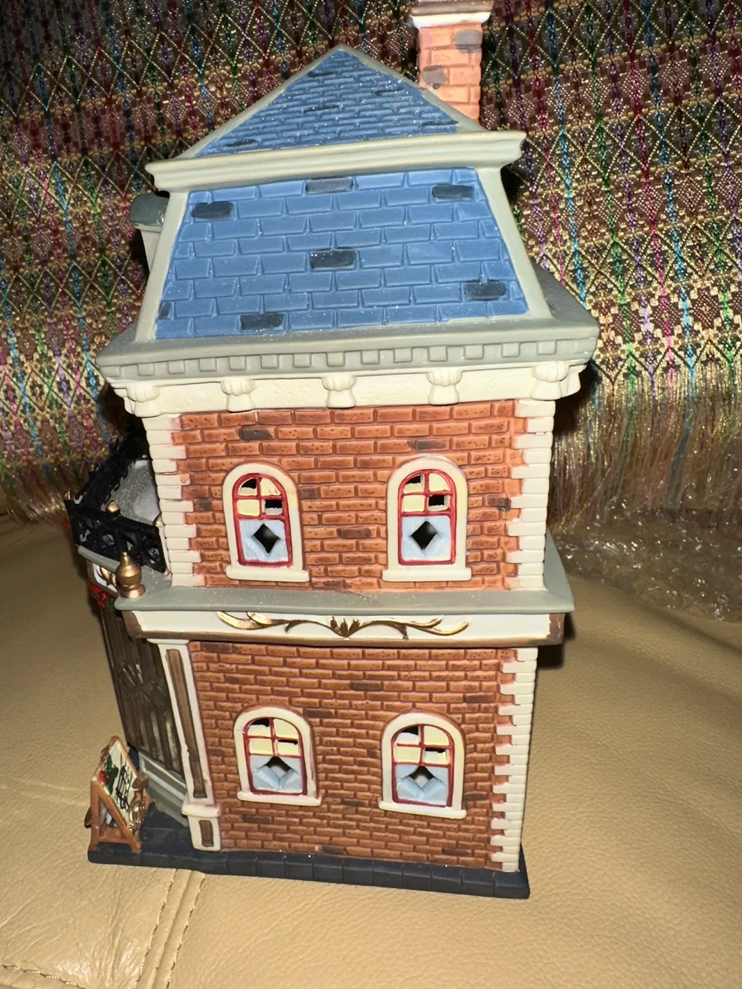 Department 56 Christmas Village - The Music Shop image indicator(5)