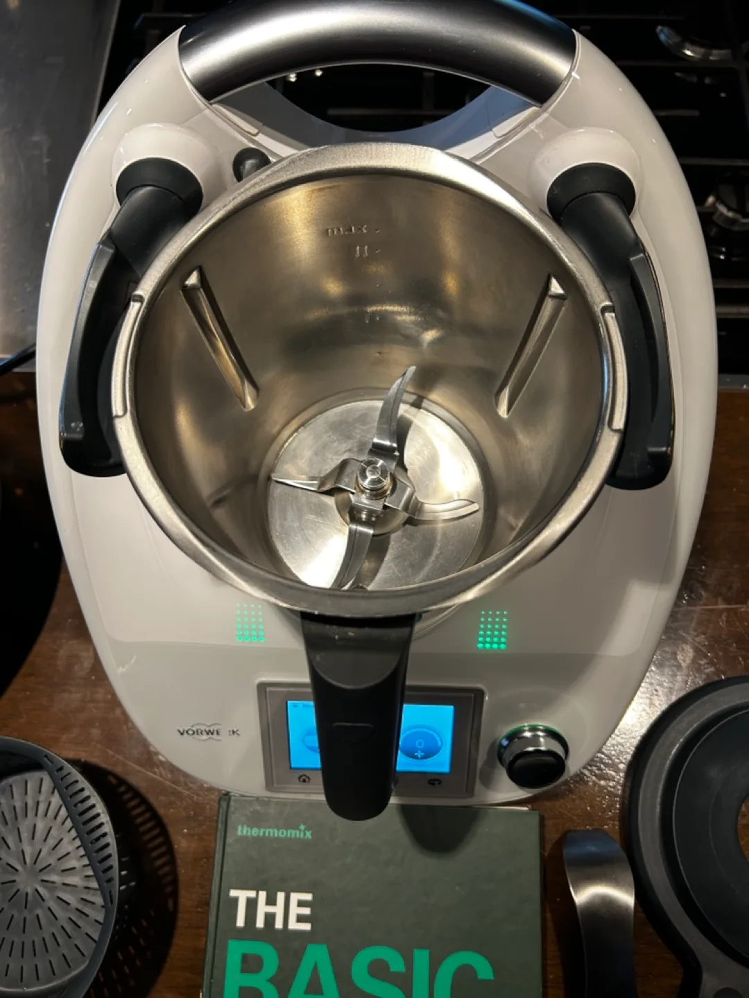 Thermomix TM5 with Accessories and Cookbook image indicator(3)