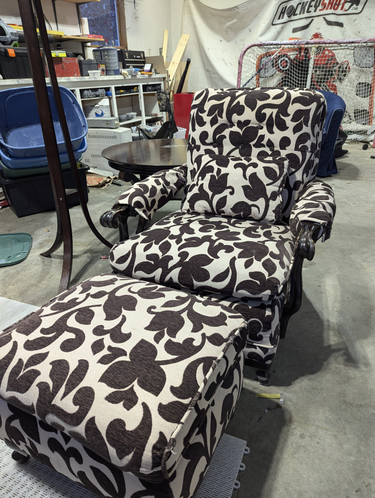 Floral Armchair and Ottoman - photo 2
