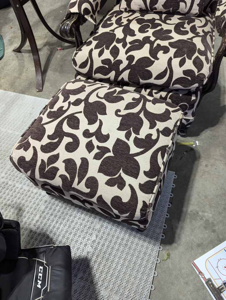 Floral Armchair and Ottoman - photo 4