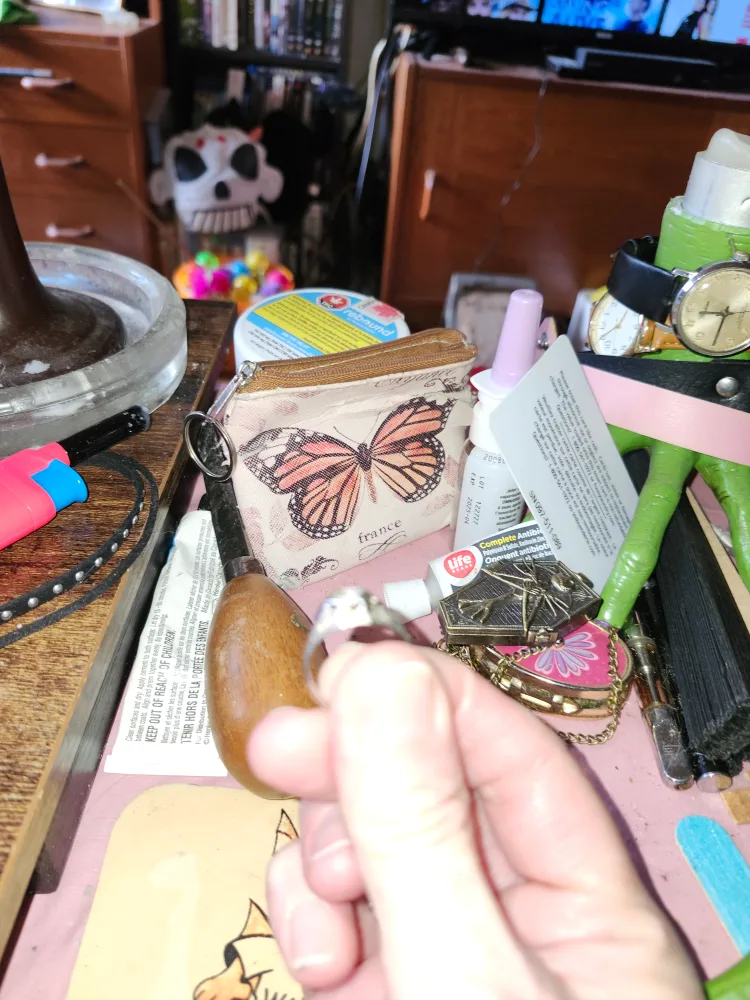 1898 White Gold Diamond Ring image indicator(3)