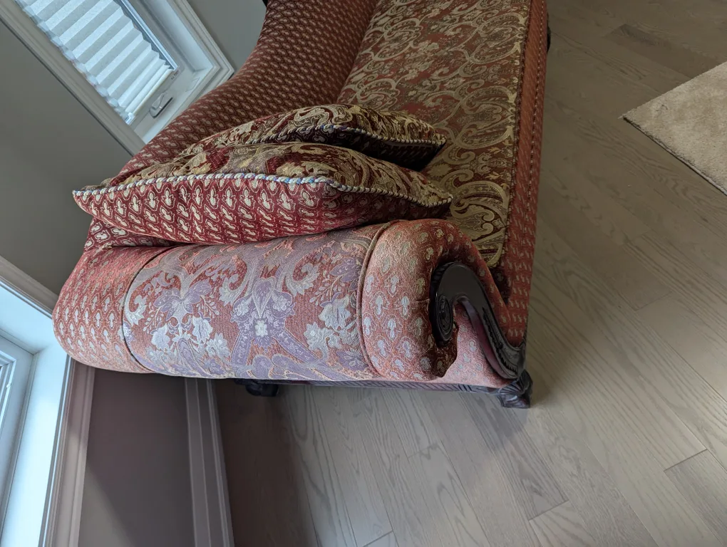 Red and Gold Chaise Lounge image indicator(3)