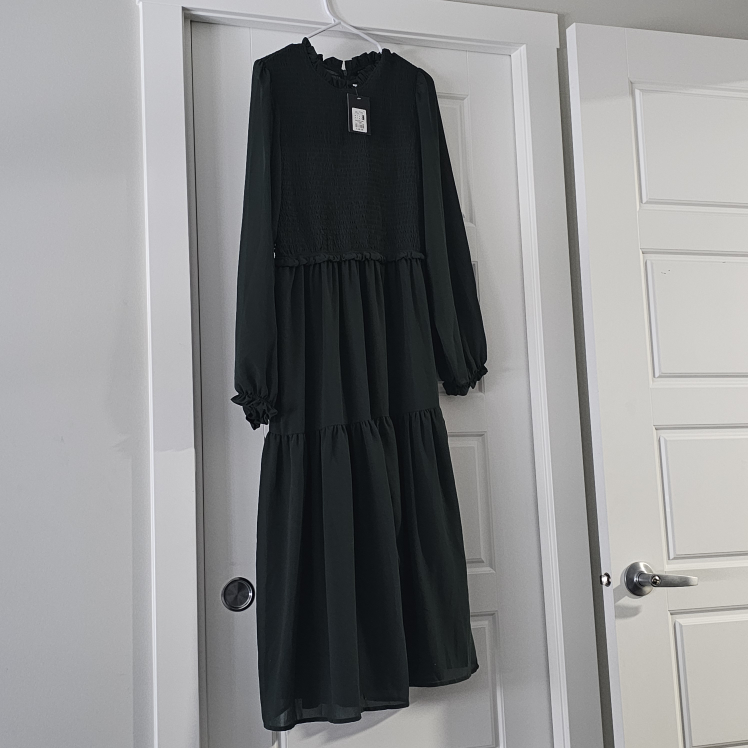 Green Long Sleeve Midi Dress