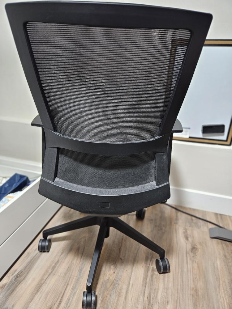 Office Chair - photo 3