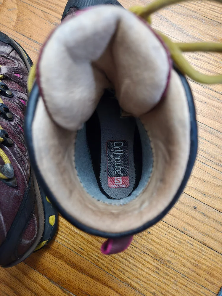 Salomon Hiking Boots image indicator(6)