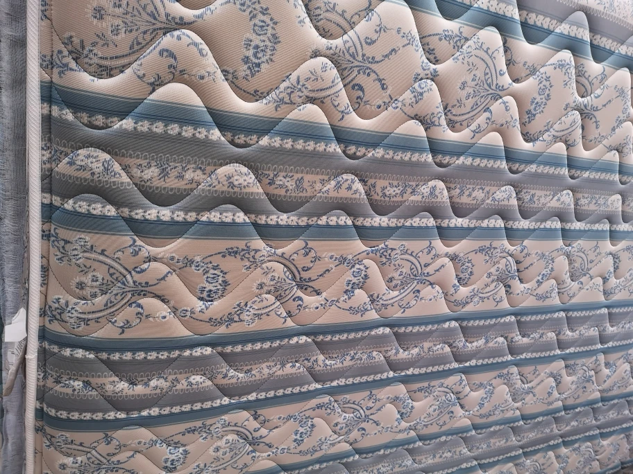 Queen Size Mattress - photo 4