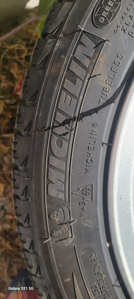 Michelin 195/55R16 Tire and Rim - photo 5