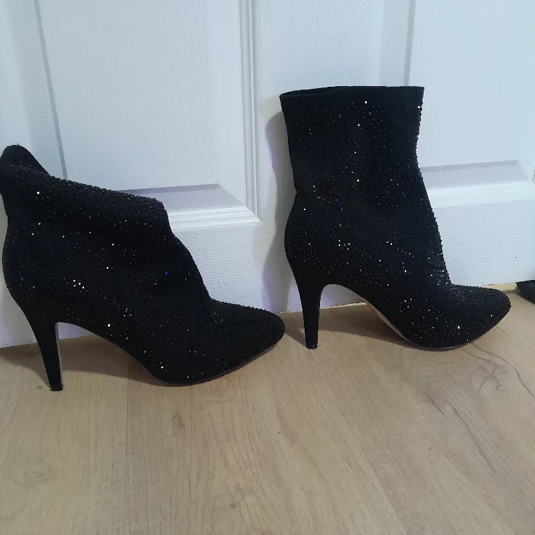 Black Rhinestone Booties image indicator(3)