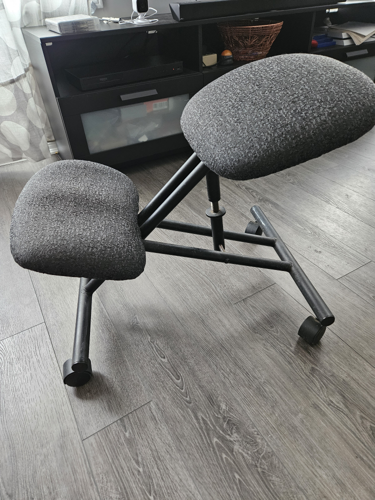 Kneeling Chair