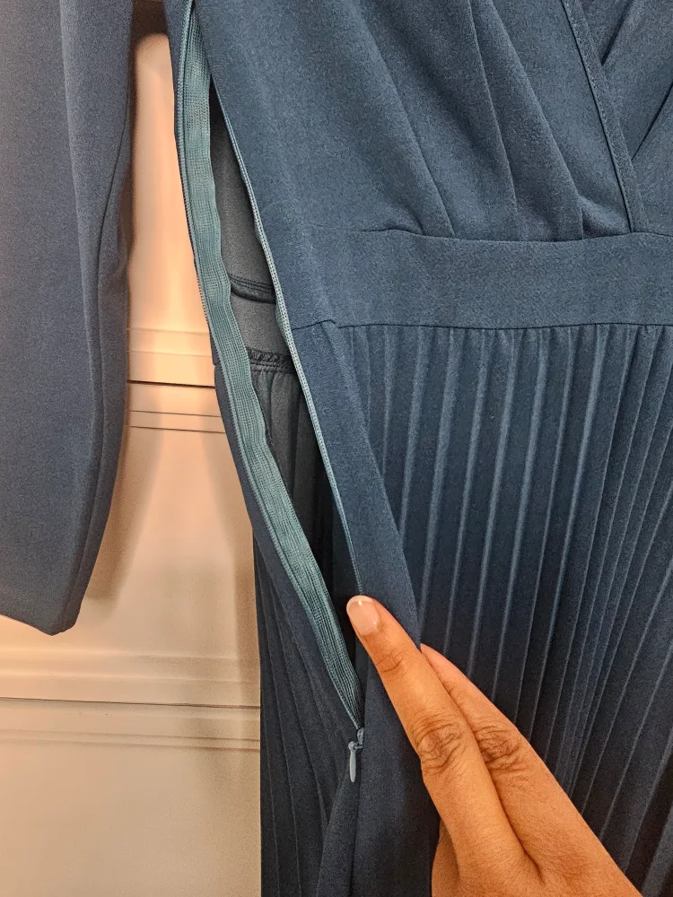 SHEIN Teal Pleated Dress Size Small image indicator(2)