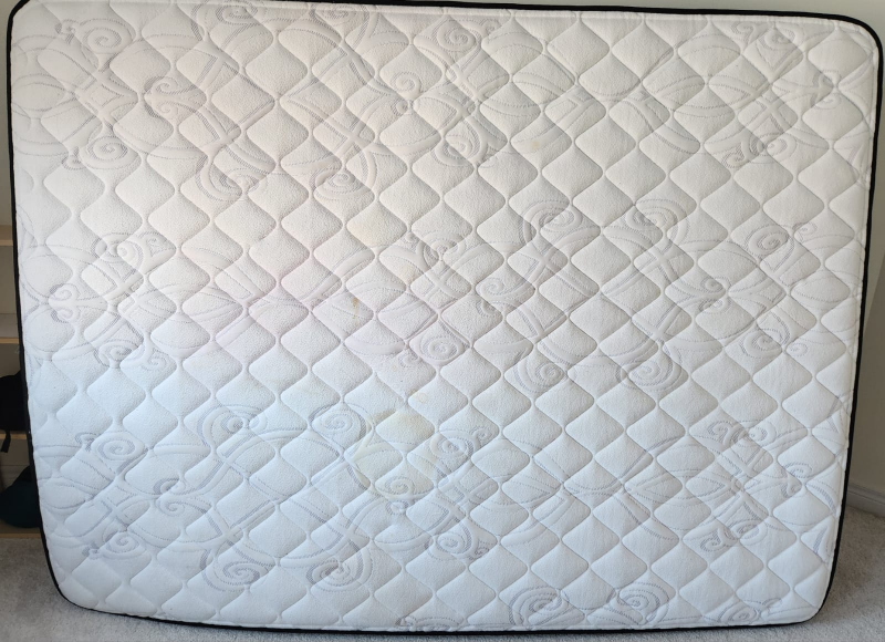 💚Queen mattress