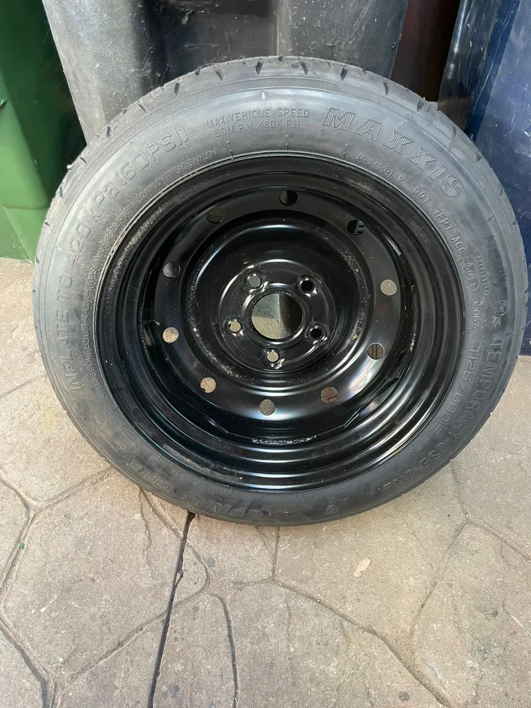 Maxxis Spare Tire brand new image indicator(2)