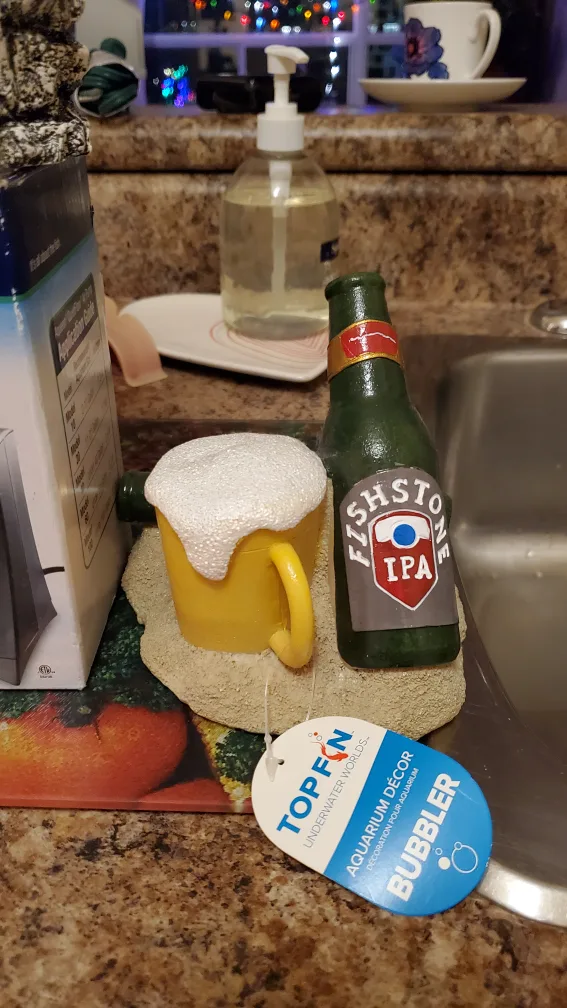 Aquarium Decorations and 3 Pump Filters image indicator(3)