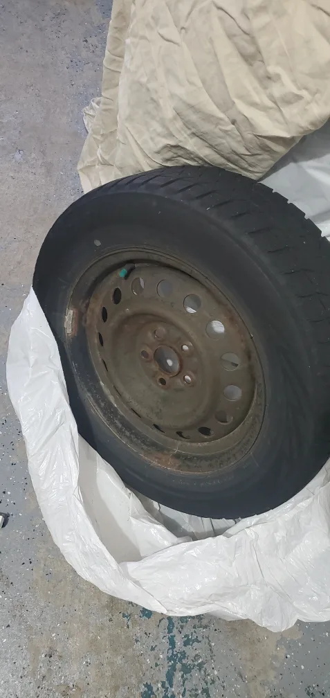 4 Winter tire with steel rim image indicator(2)