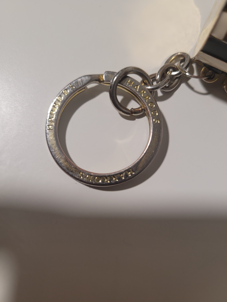 "Limited edition" Harrods Gift Box Keychain. Market value $100. - photo 5