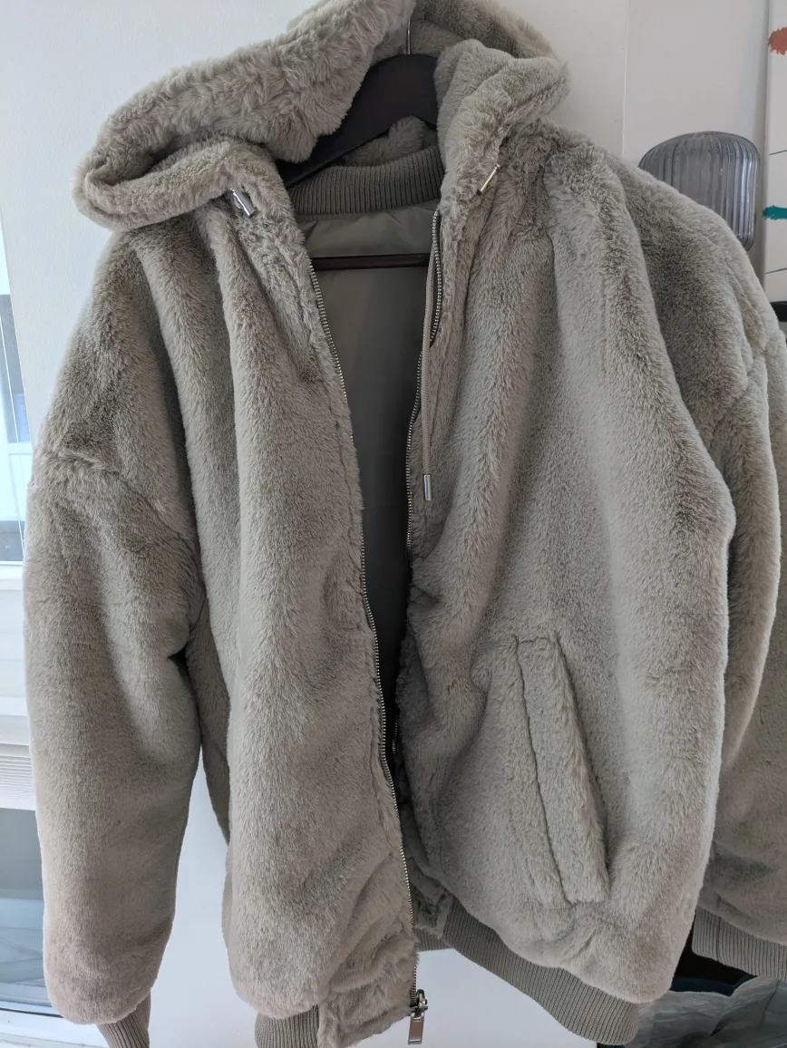 Zara Faux Fur Reversible Bomber Jacket image indicator(2)