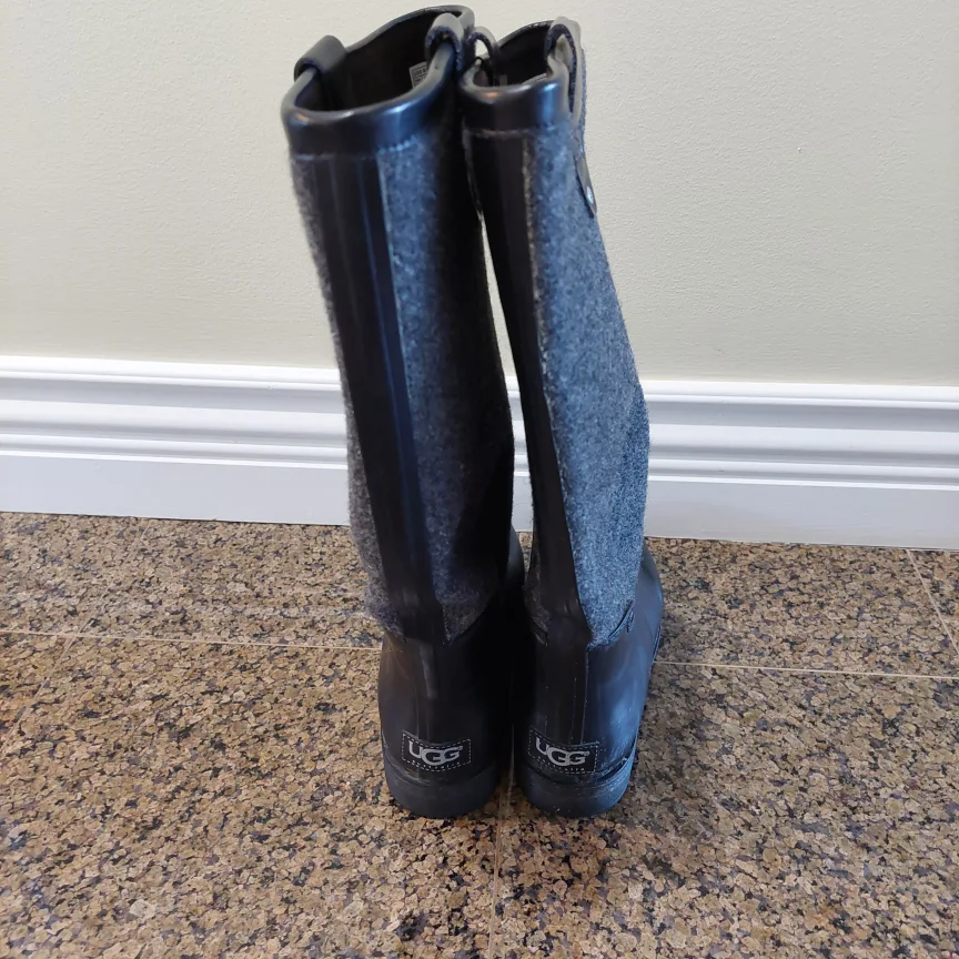 UGG Reignfall Women's Rain Winter Boots Size 7 US image indicator(3)