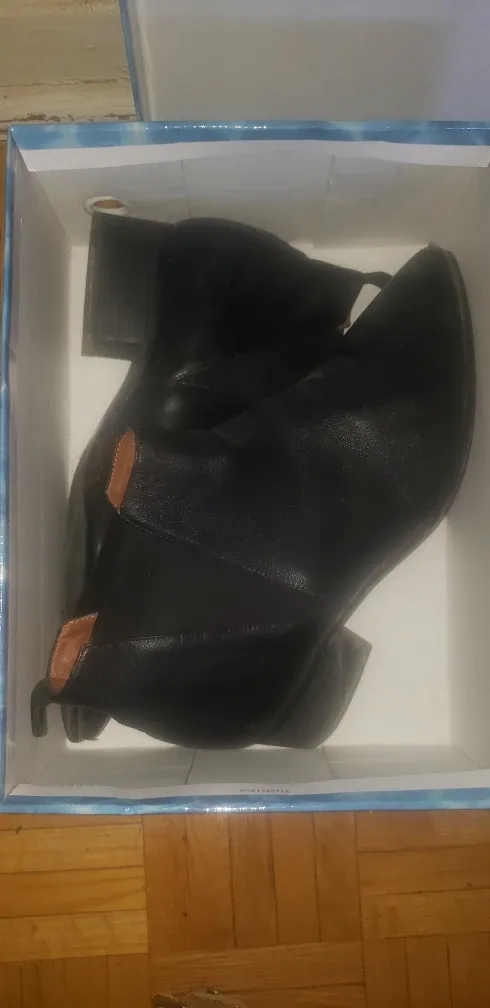 Black Leather Ankle Boots image indicator(5)