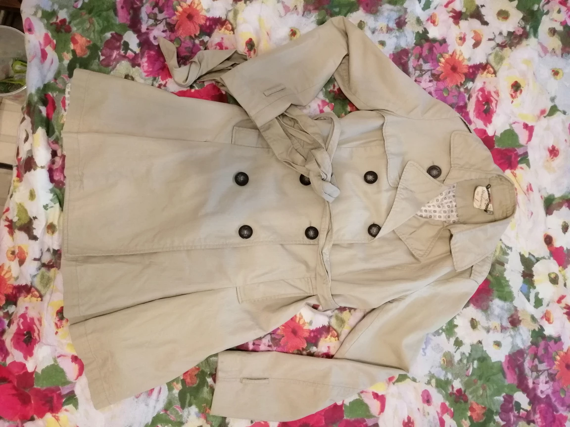 Beige Stradivarius Trench Coat Size L - photo 2