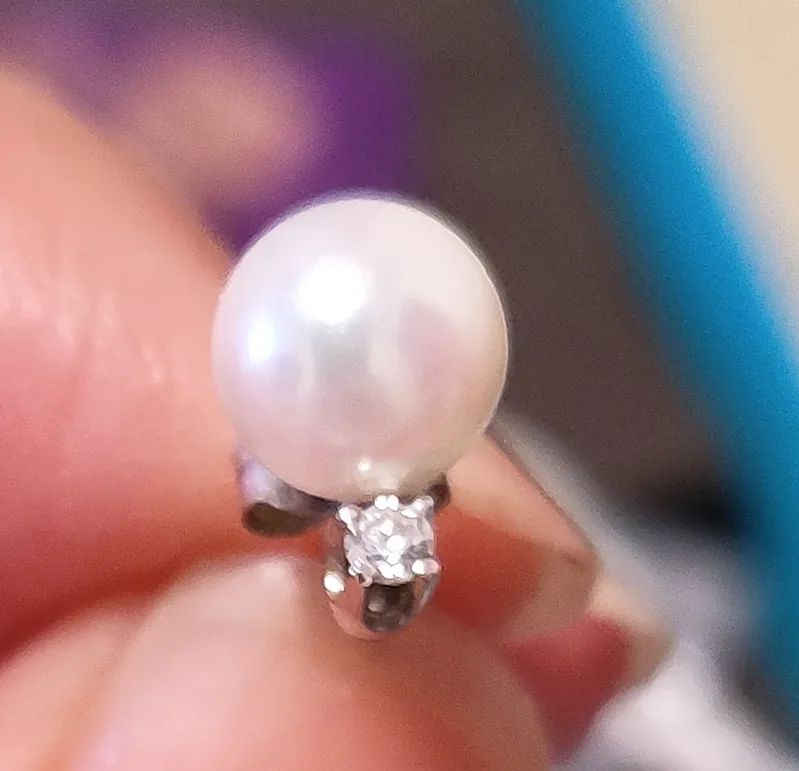 Birks Pearl and Diamond Stud Earring! thumbnail