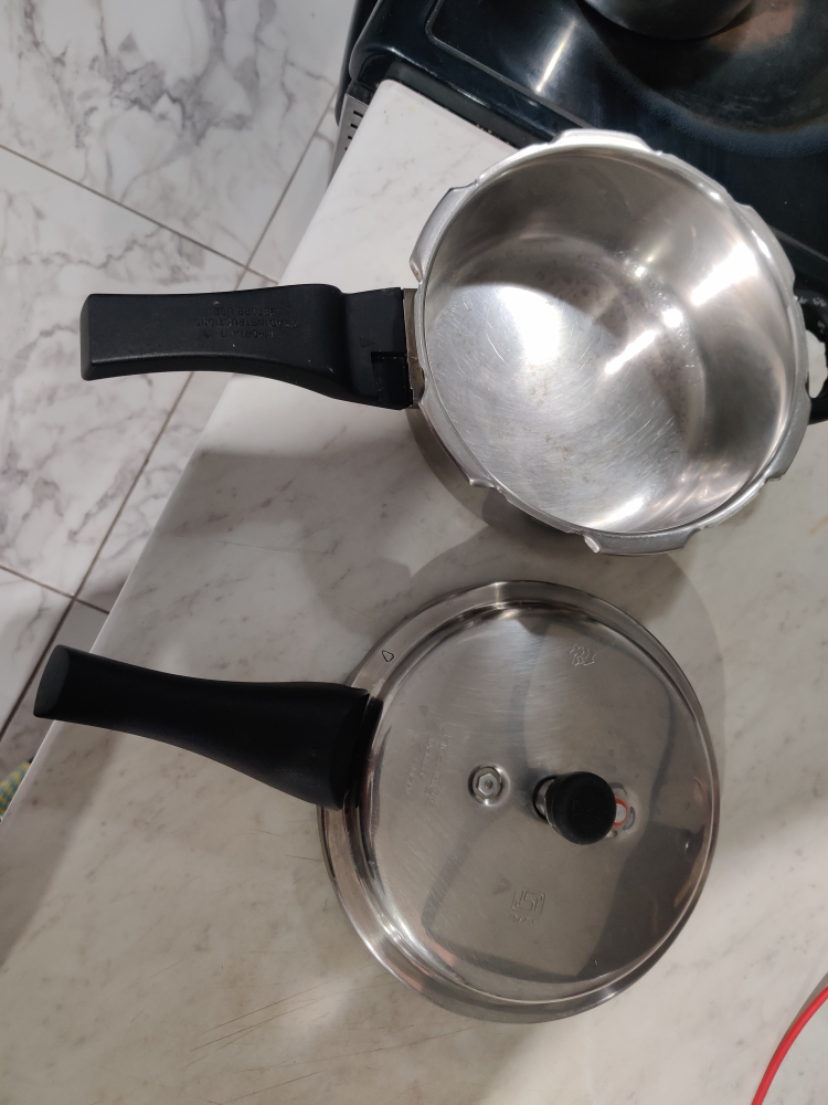 Prestige Deluxe Plus 3L Pressure Cooker with extra gasket - photo 3