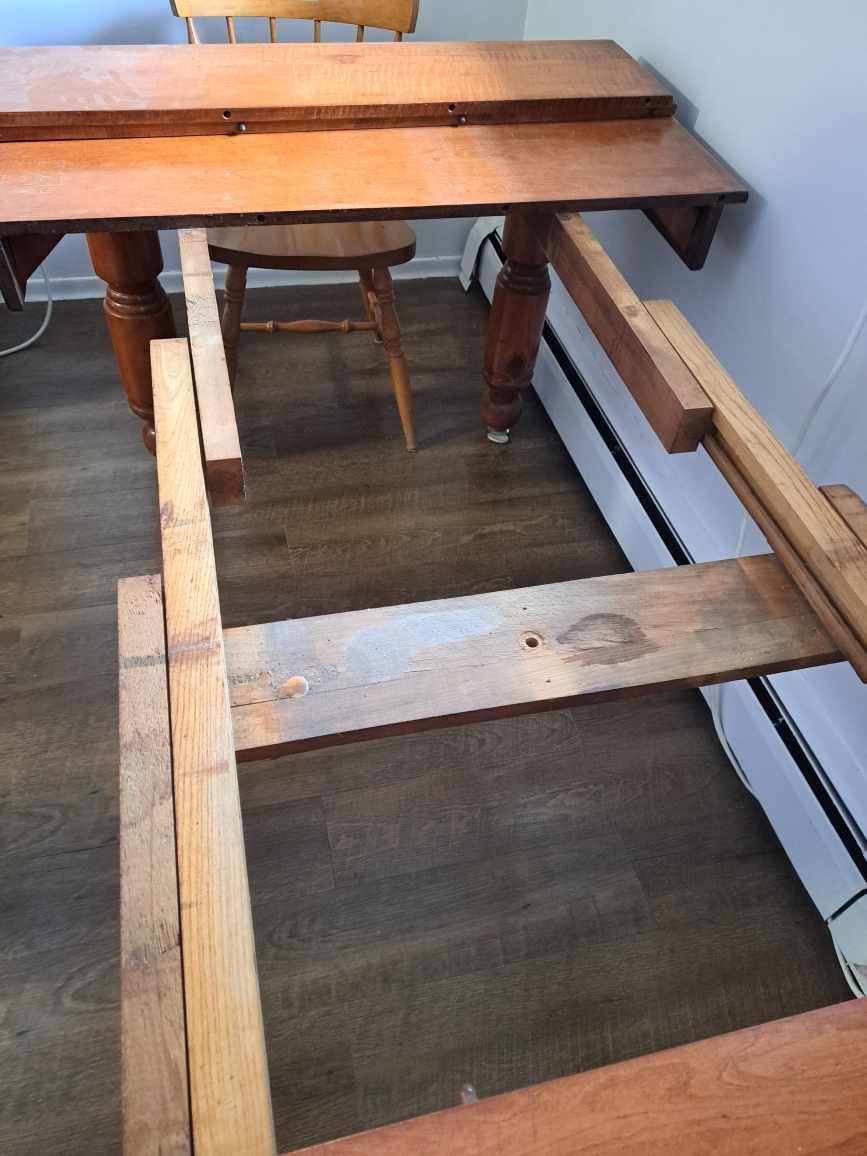 Antique Maple Extendable Table - photo 2