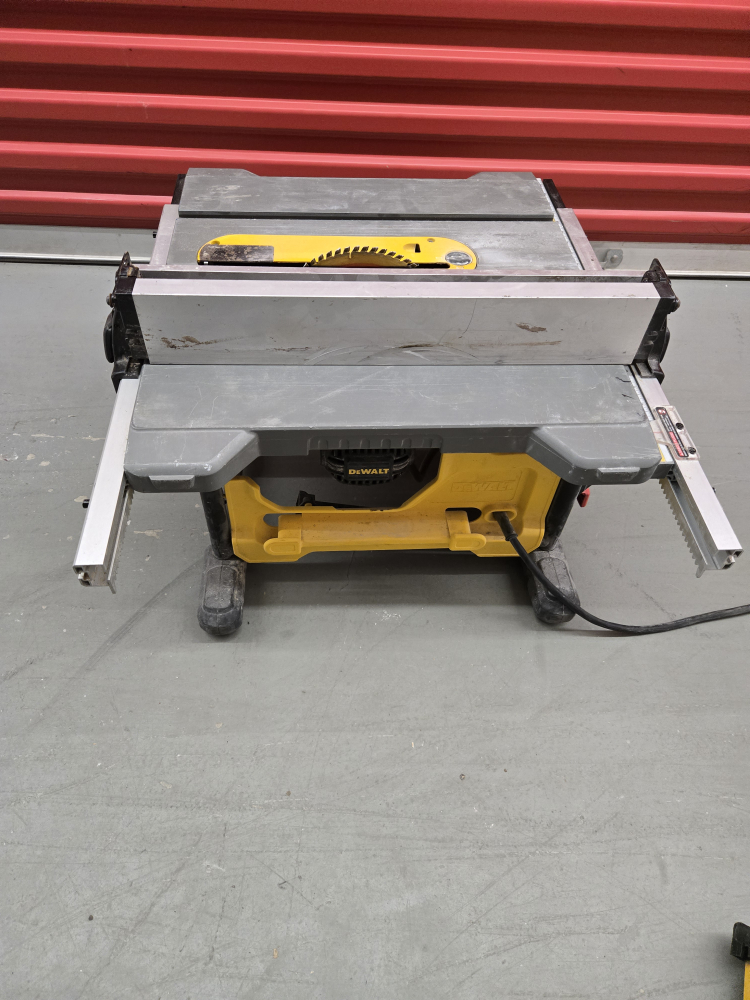 DeWalt 8-1/4" Table Saw (DWE7485) - photo 2