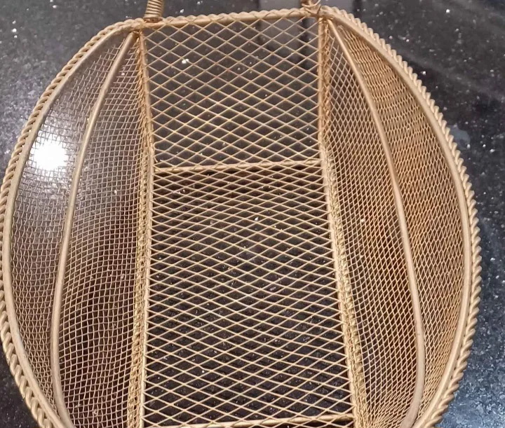 Gold Wire Basket image indicator(2)