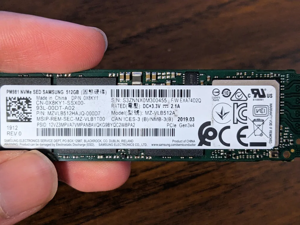 512 GB Samsung M.2 NVMe SSD image indicator(2)