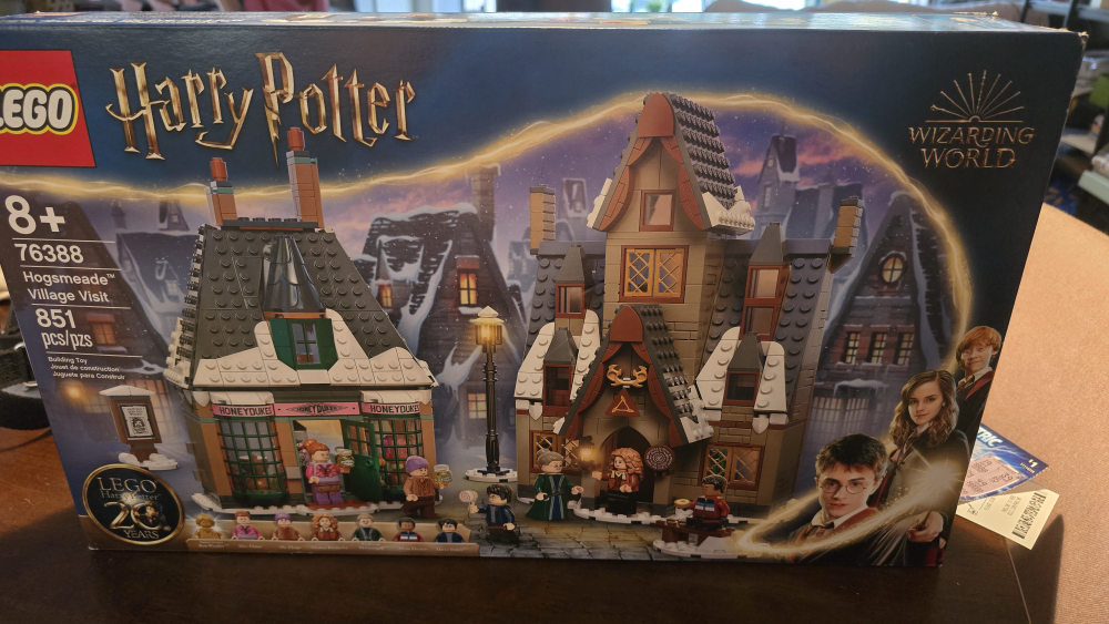 LEGO Harry Potter Hogsmeade Village Visit