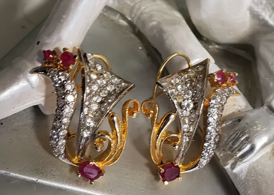 beautiful  Gold Tone Earrings with Red Stones image indicator(3)