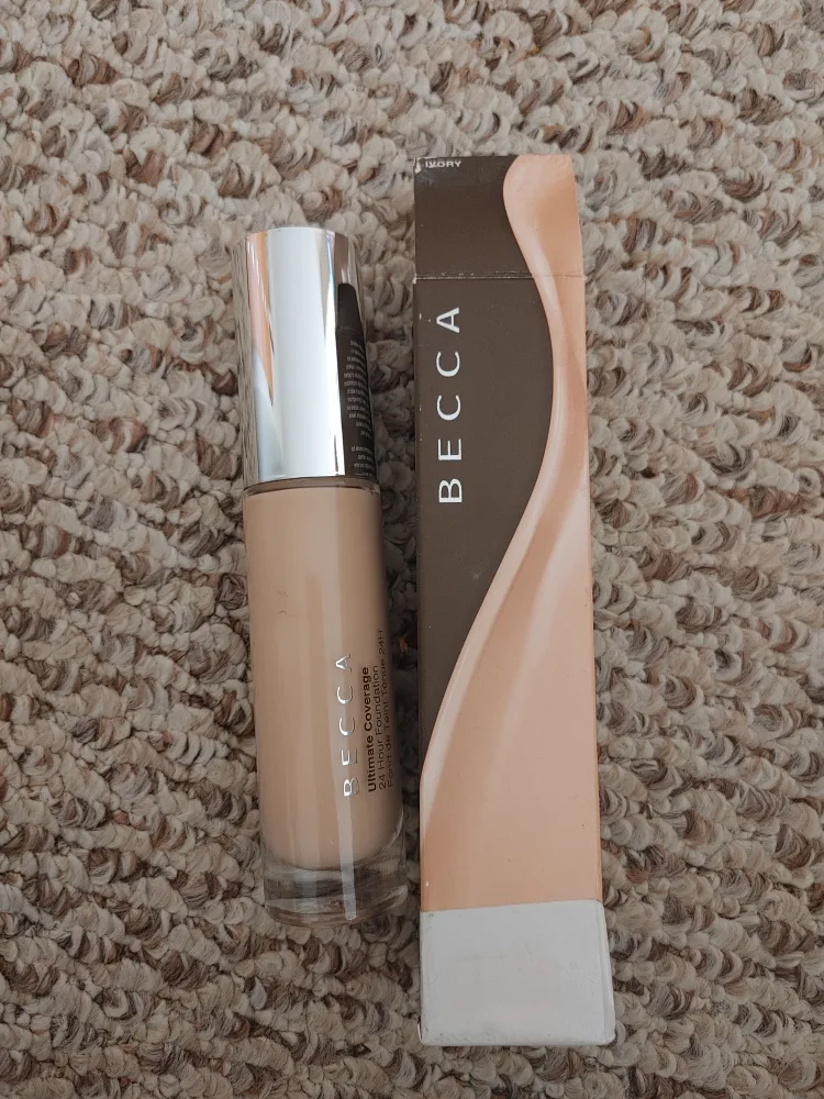 Becca Ultimate Coverage 24 Hour Longwear Foundation image indicator(2)