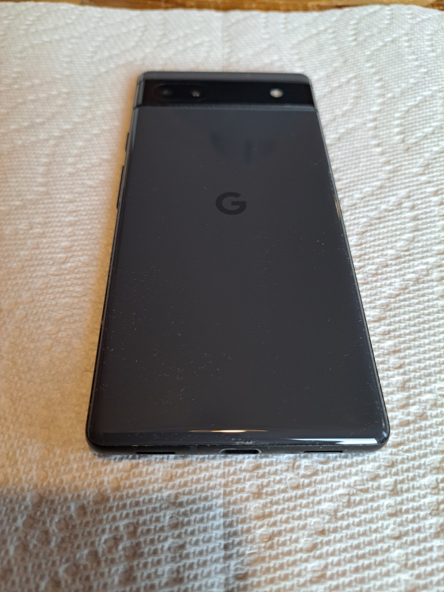 Google Pixel 6a - photo 3