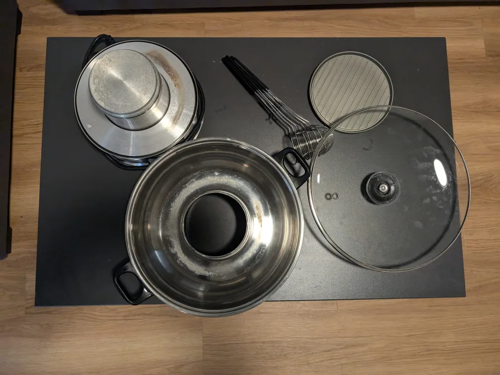 2-in-1 Hotpot with Grill image indicator(3)