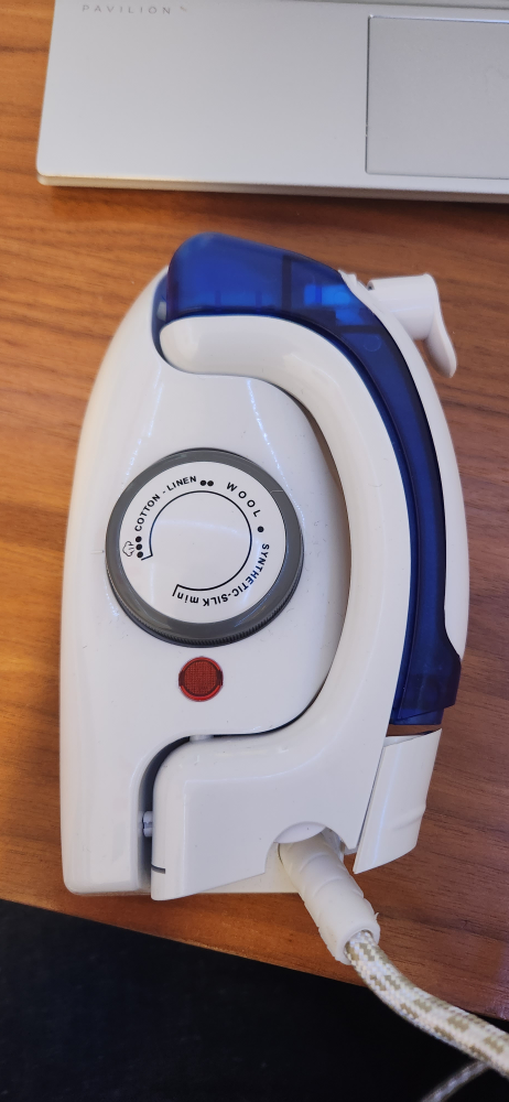 Hetian Travel Steam Iron - photo 2