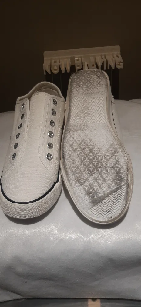 White Slip-On Canvas Sneakers image indicator(2)