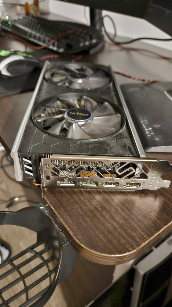sapphire Nitro RX 5500 XT (8GB)