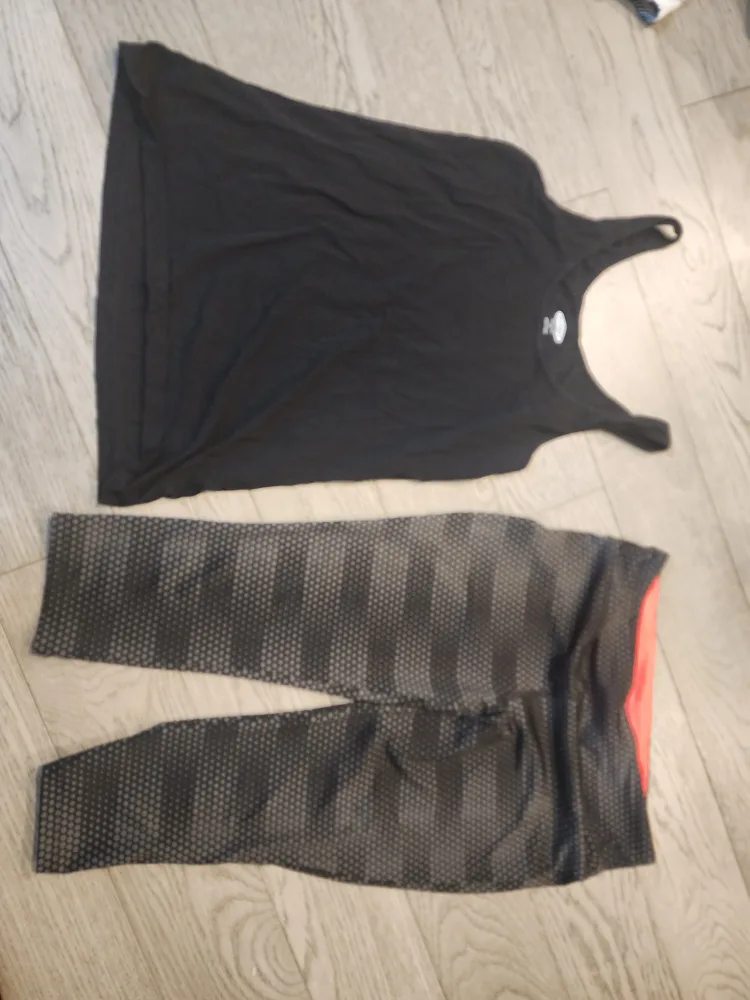 Workout Leggings and Tank Top Set #ThriftyPicks thumbnail