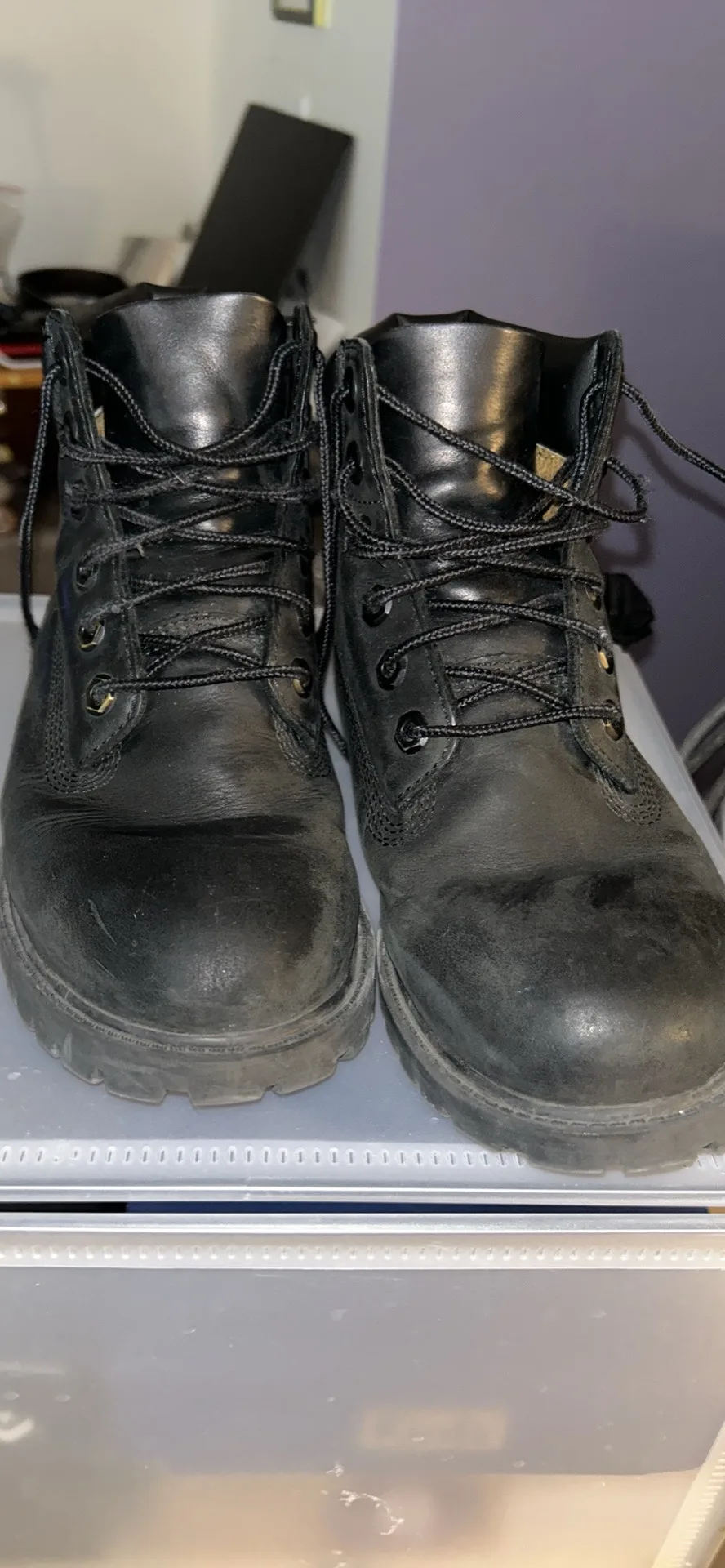 Black Timberland Boots, size 5 image indicator(2)