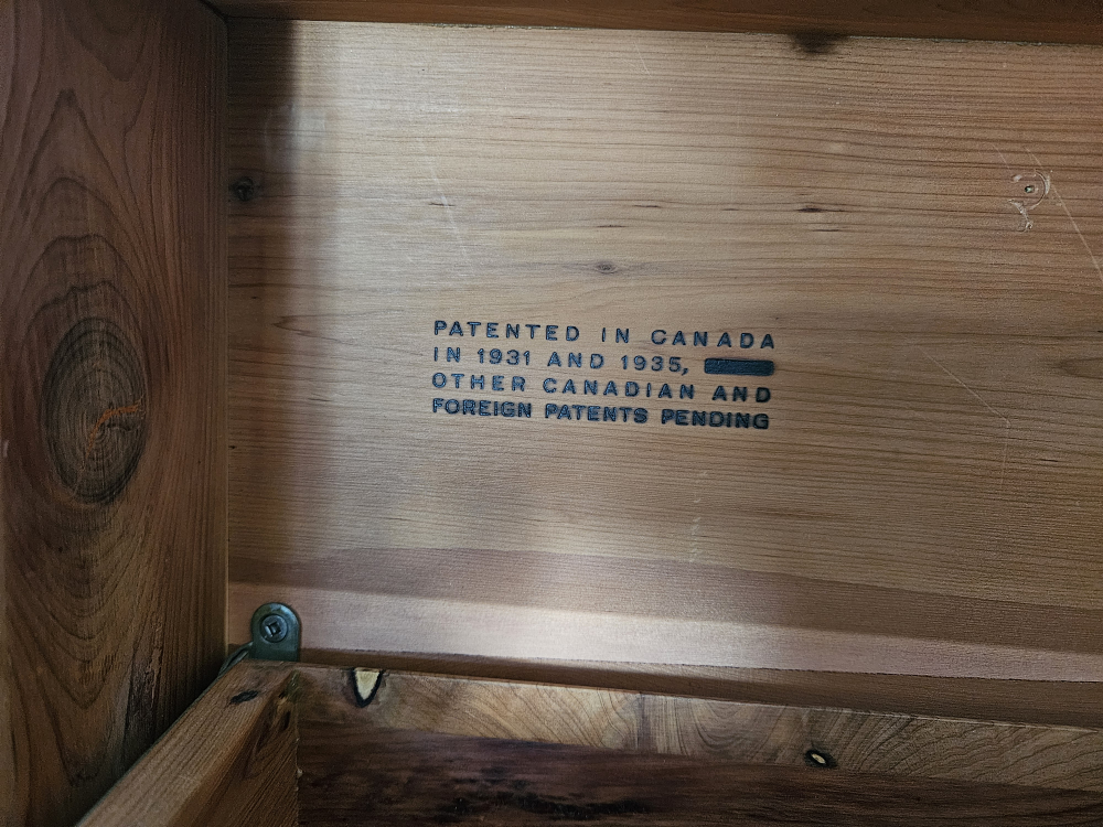 Vintage Lane Cedar Chest - photo 4