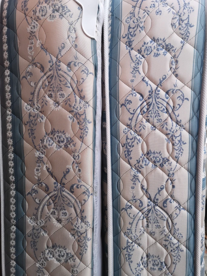 Queen Size Mattress - photo 3