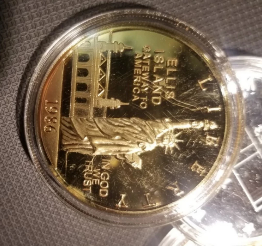 1986 Ellis Island Gold Plated Commemorative Coin - photo 2