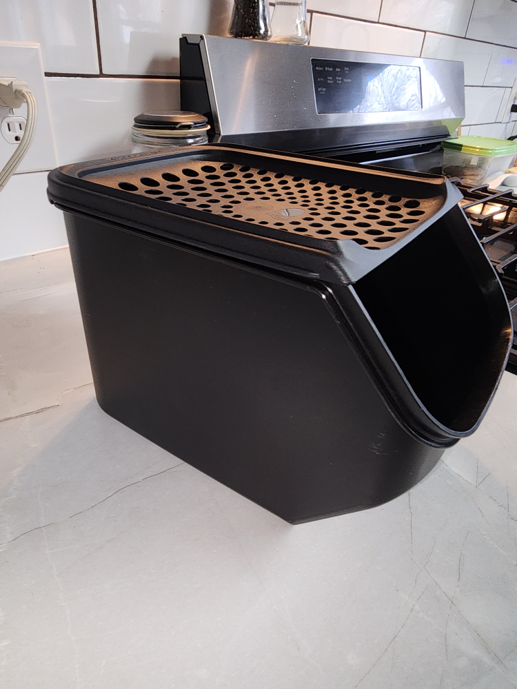 Tupperware Food Storage Container - photo 2